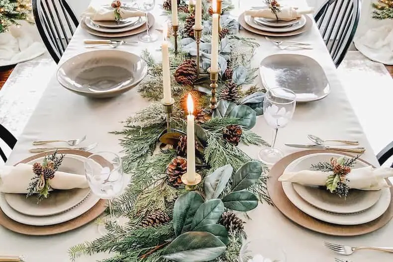 Easy Christmas Table Decorations and Settings for Holiday Cheer - Farmhousehub