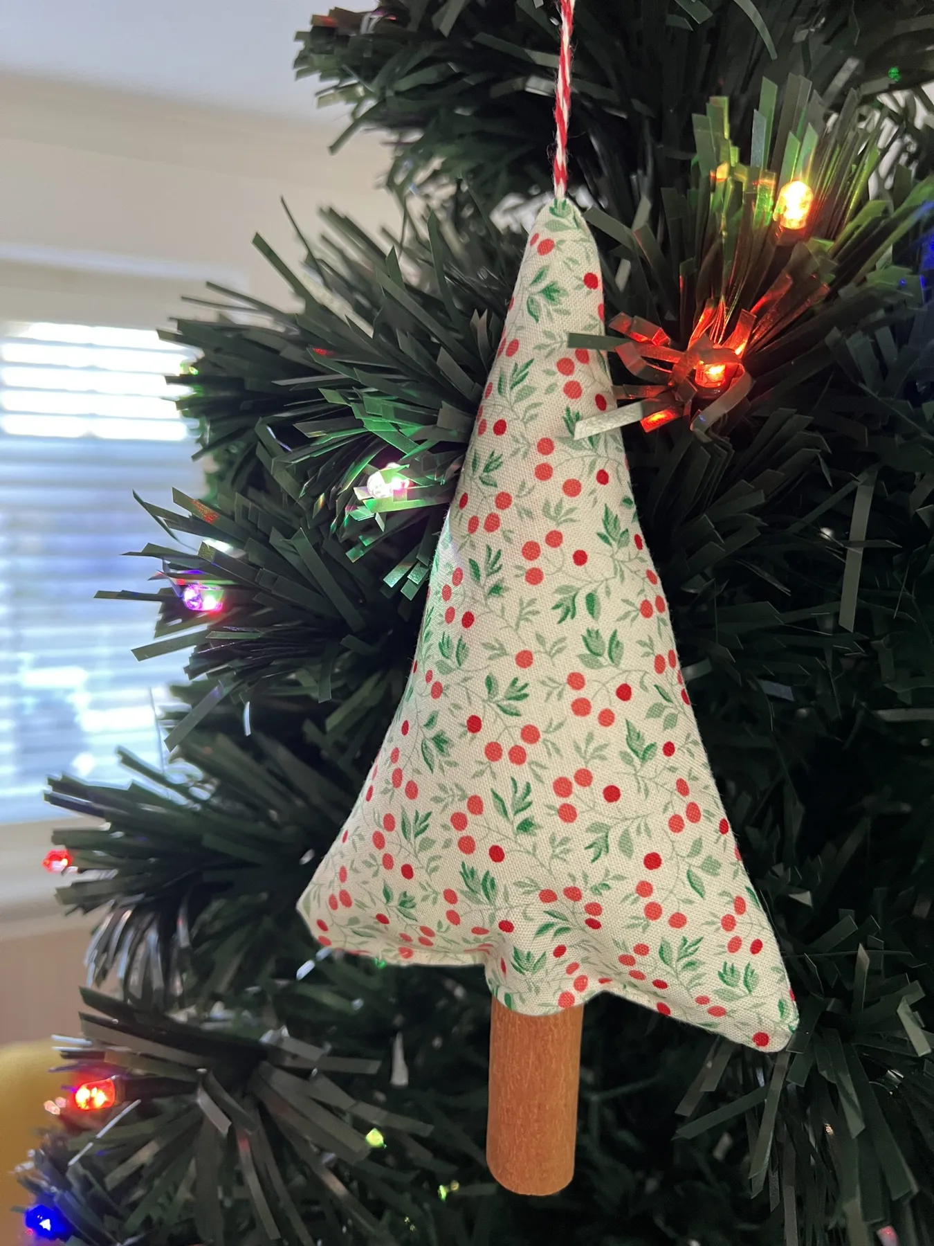 Easy Liberty cinnamon tree decorations - the-gingerbread-house.co.uk