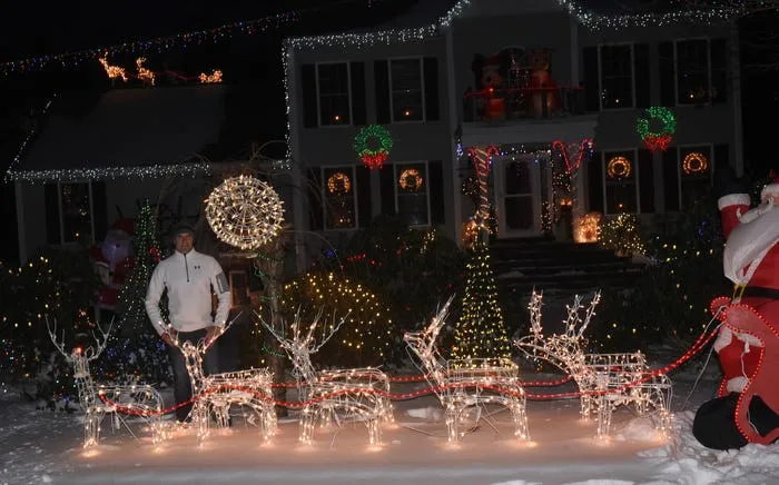 Epping's Victoria Drive is all aglow this holiday season