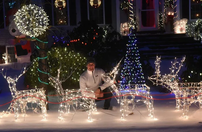 Epping's Victoria Drive is all aglow this holiday season