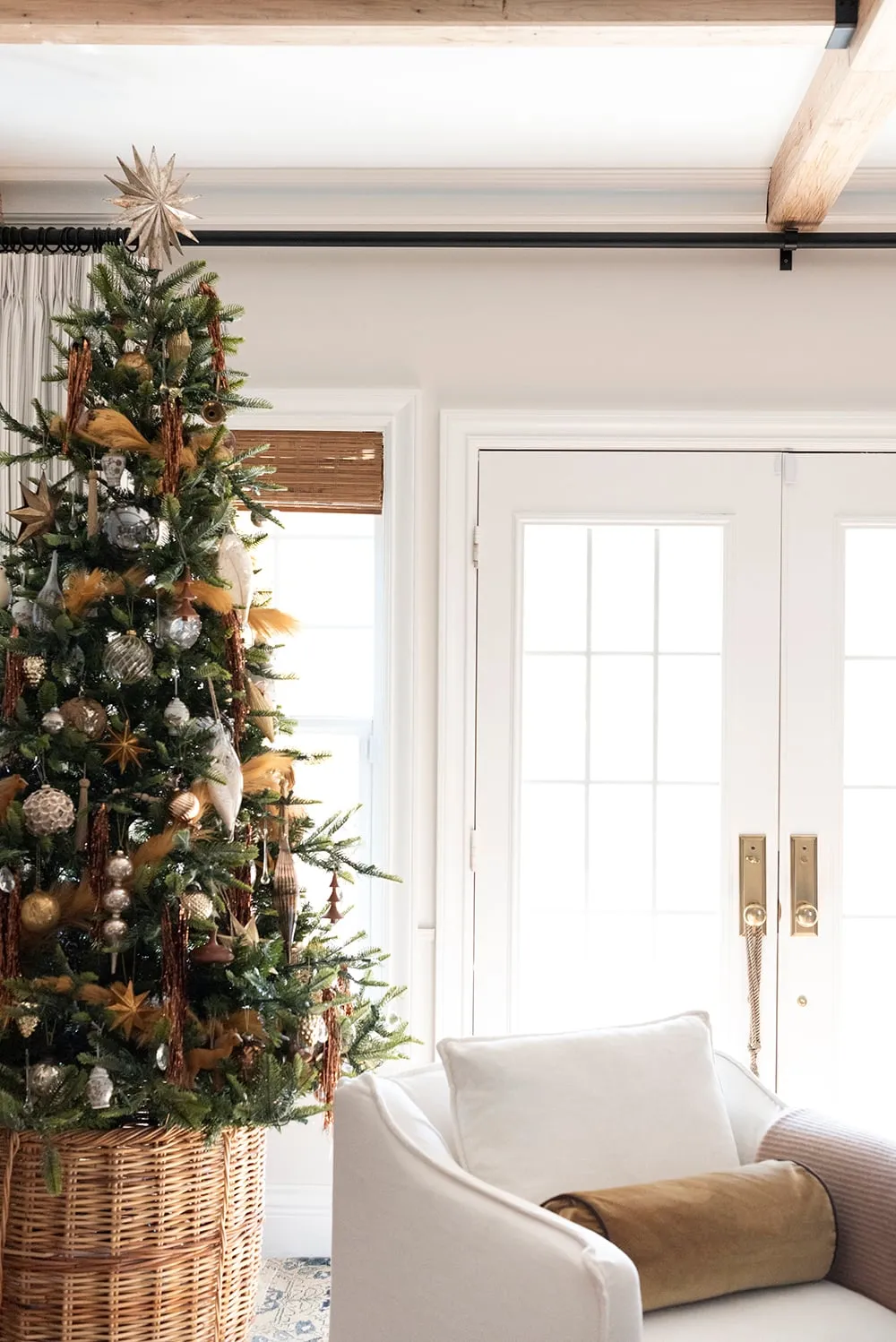 Equestrian Inspired Christmas Tour : The Tree - Room for Tuesday