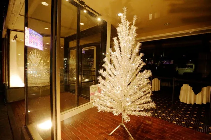 Evergleams on Eighth enters 10th year