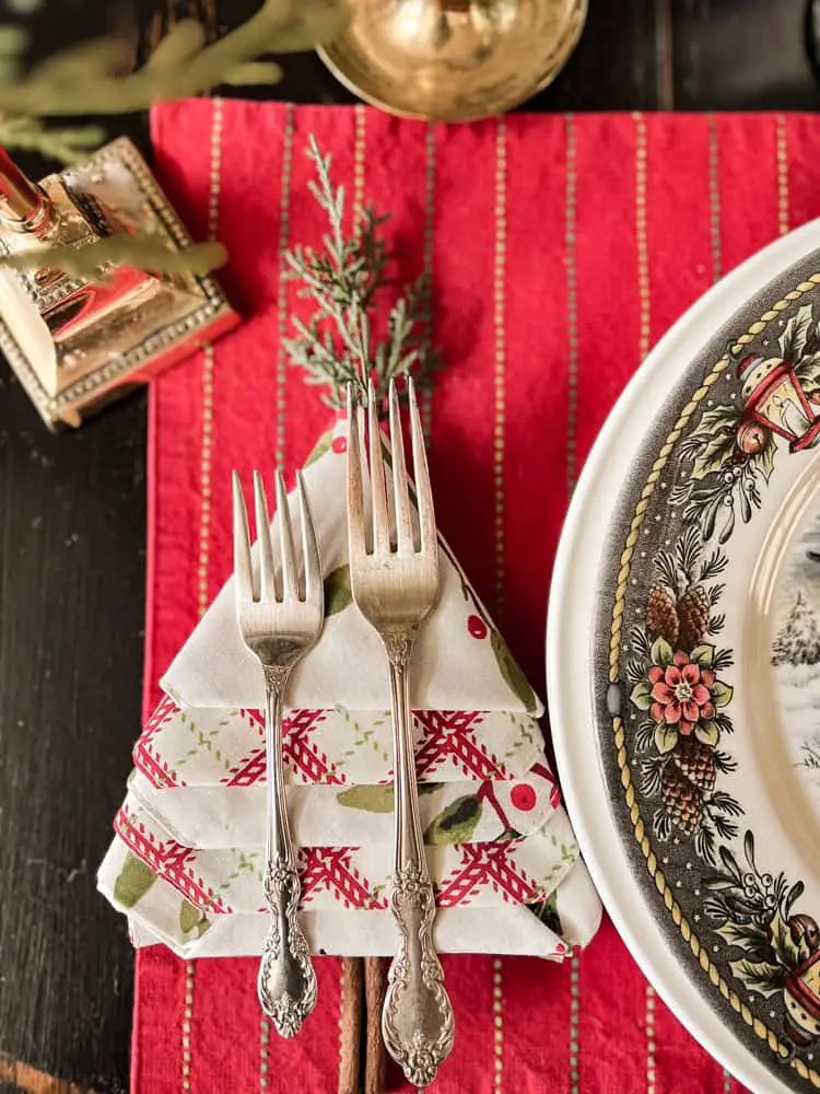 Fold A Napkin Like A Christmas Tree - The Ponds Farmhouse
