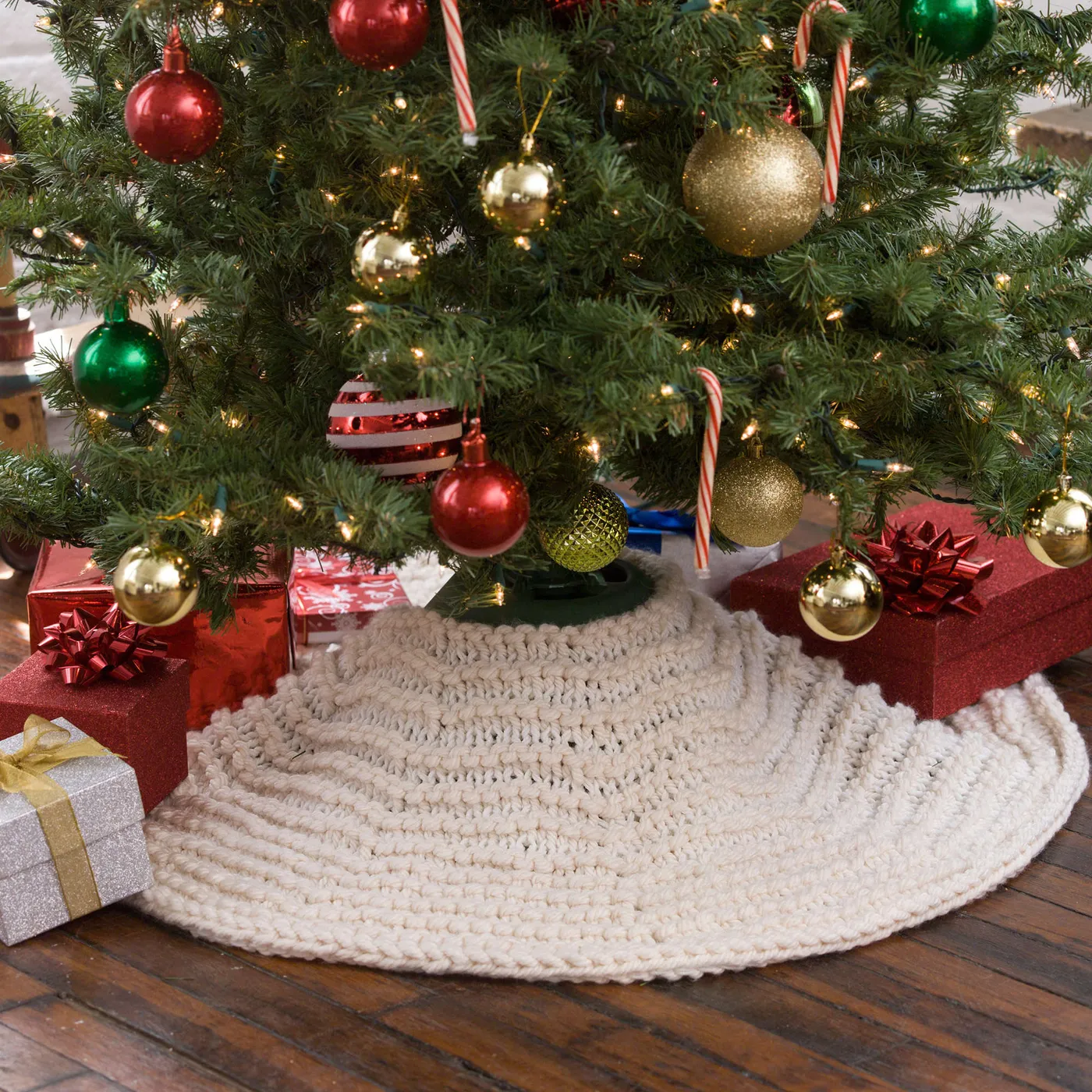 Free Easy Christmas Knitting Patterns | Yarnspirations