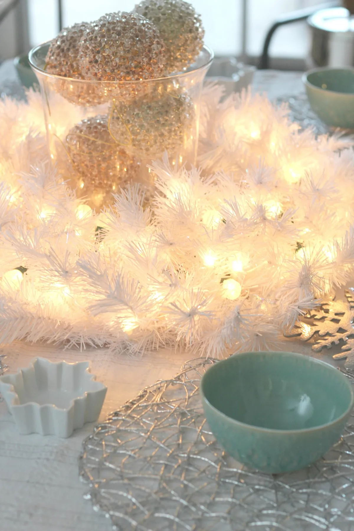 Glam New Years Eve Decor * sparkle living blog New Year's Christmas Table  Tree, 5 Foot