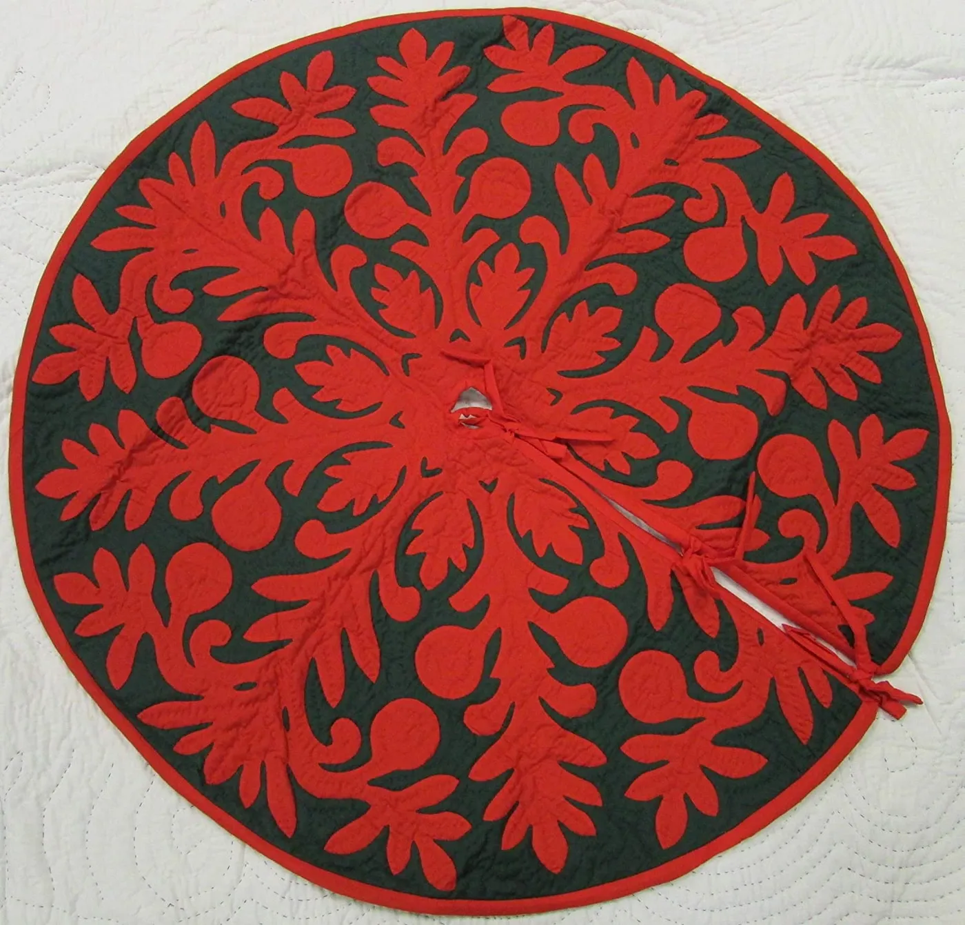 Hawaiian Quilt 100% Hand Quilted/Hand Appliqued Christmas Tree Skirt 60″ – ALOHALANE