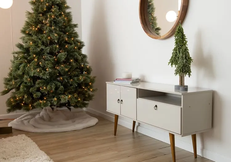 Holiday Décor Ideas for Apartments | Bob's Blog