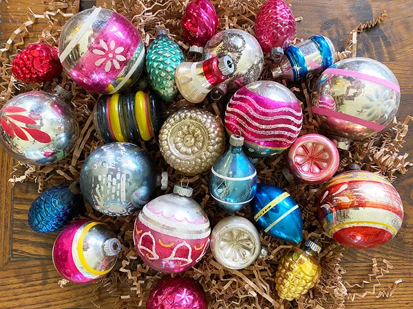 Holiday Decor Plastic Vintage Christmas Ornaments Vintage Christmas  Ornaments And Decorations