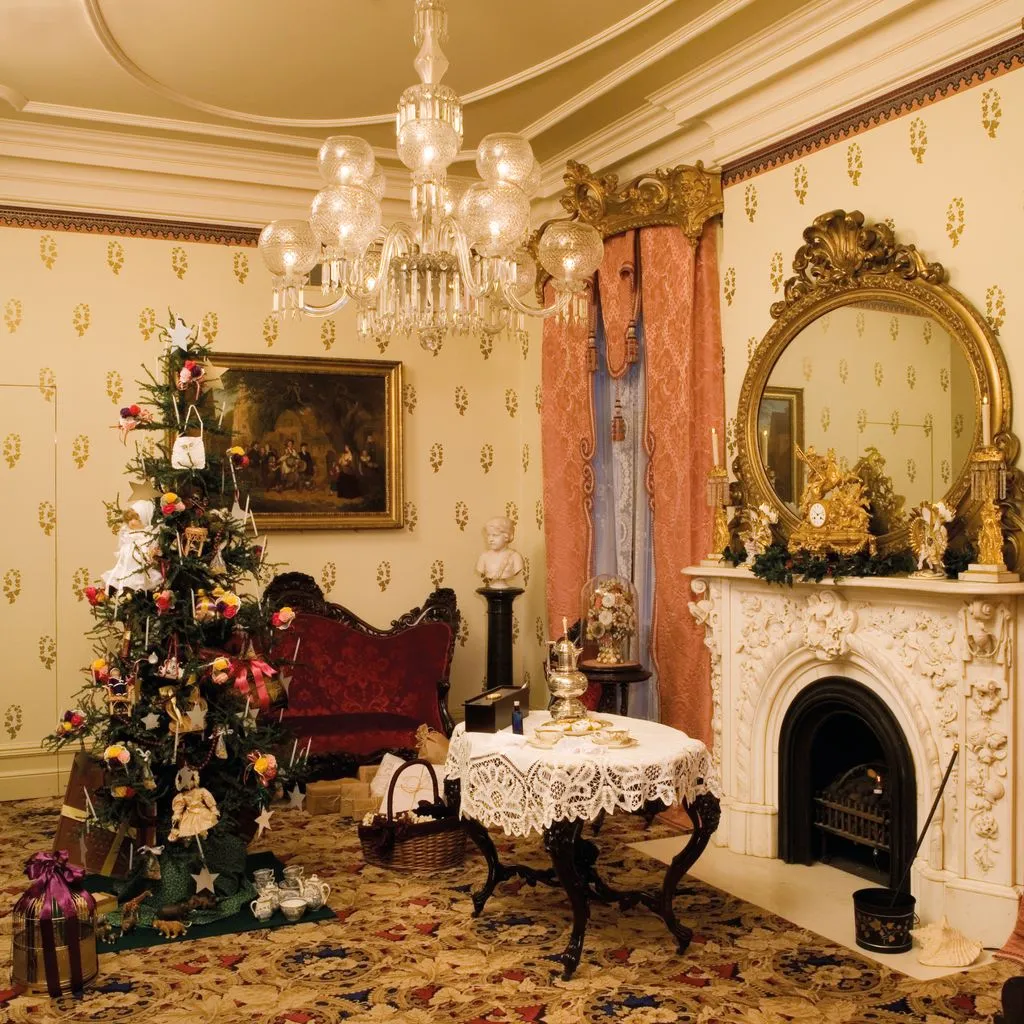 Holiday Decorating Ideas | Architectural Digest