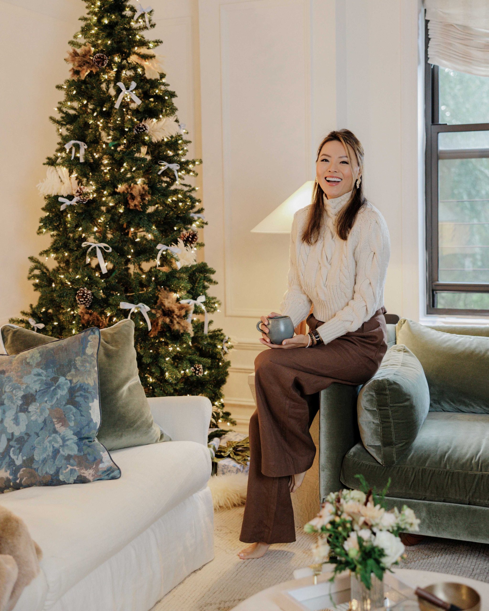Holiday Decorations to Create a Warm, Elevated Living Room
