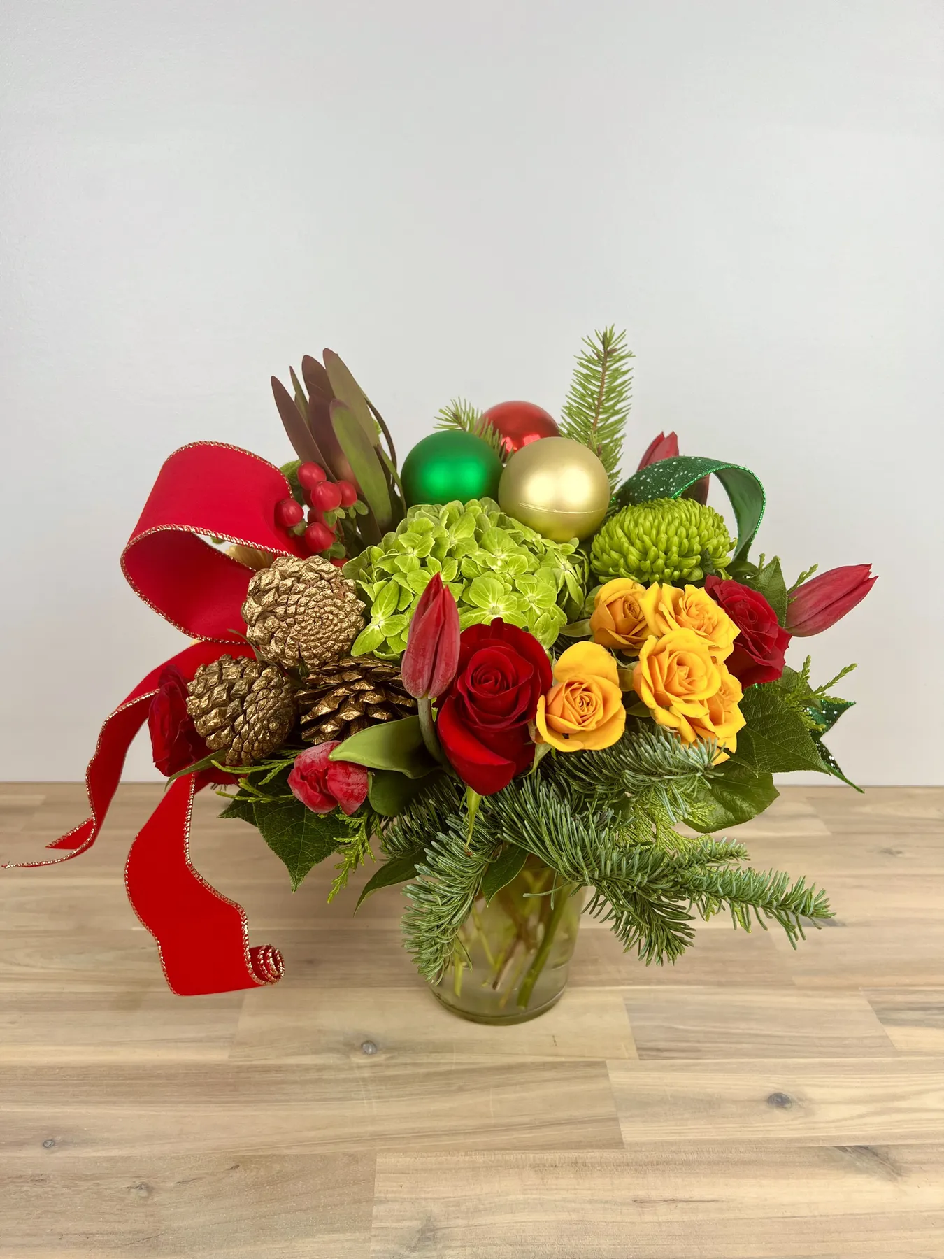 Holiday Joyous 'Beautiful' In Glass - Plateau Florist