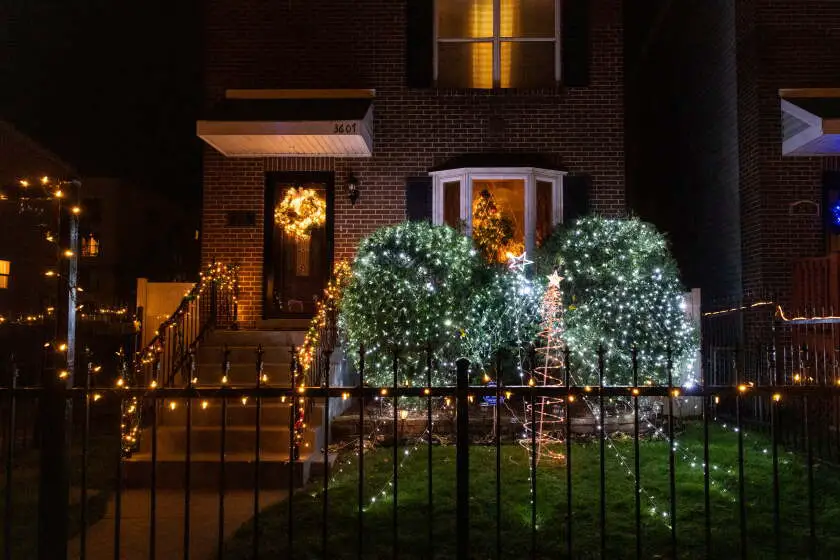 Holiday lights: some around Chicago to brighten your spirits - Chicago  Sun-Times