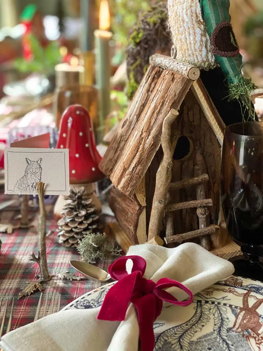 Holiday Tablescape: a Christmas tale • Une Bonne Maison