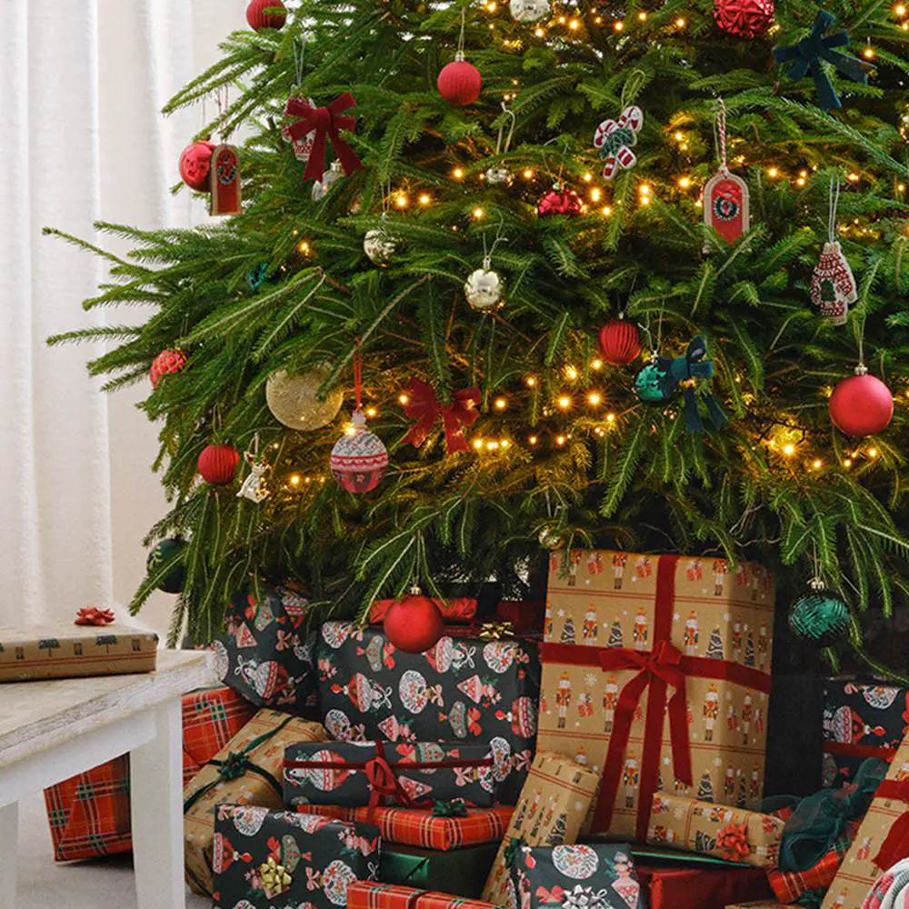 How to decorate a Christmas tree | Best Xmas Decorations | Penneys IE
