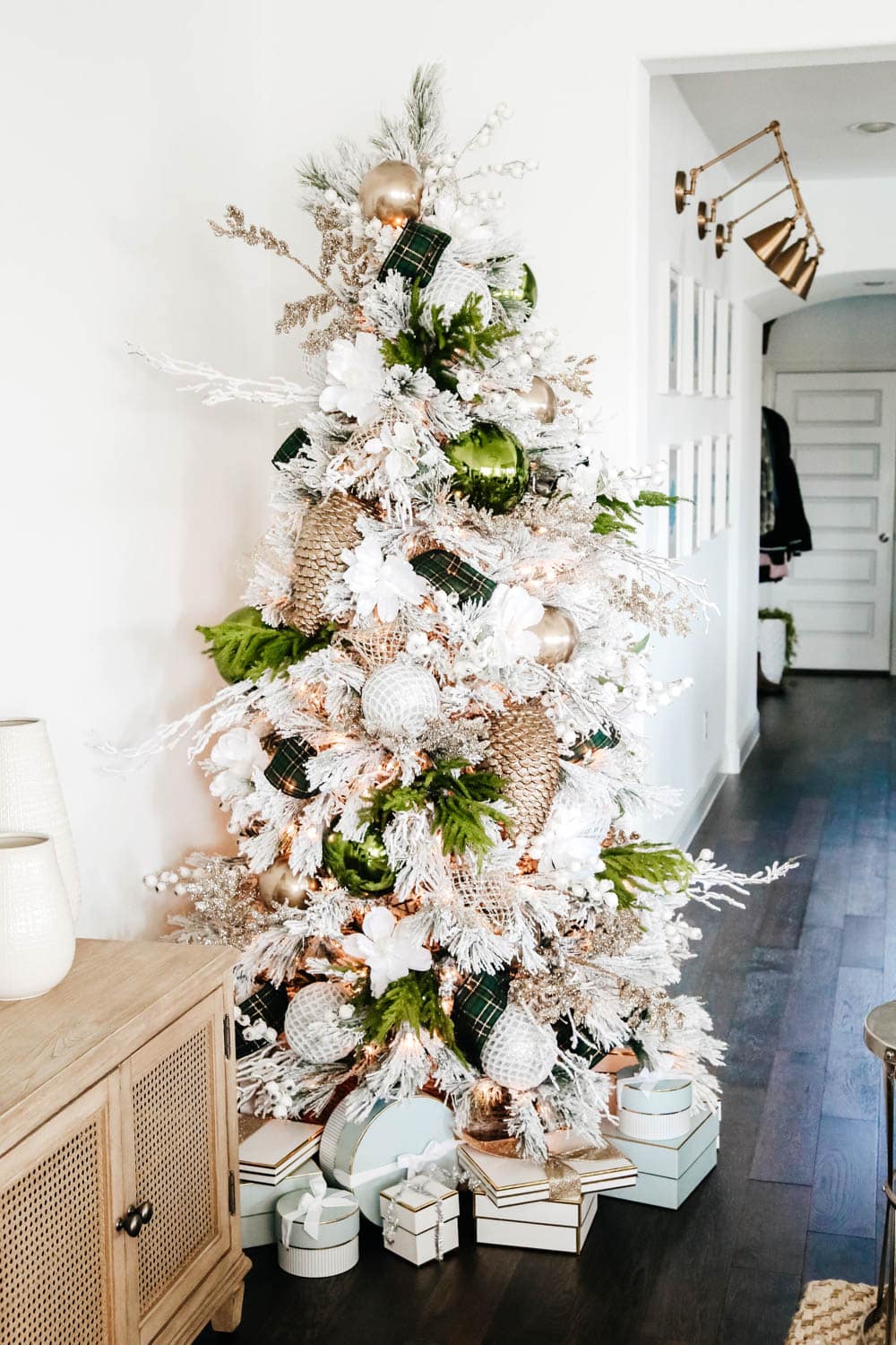 How to Decorate a Christmas Tree Step-By-Step - A Blissful Nest