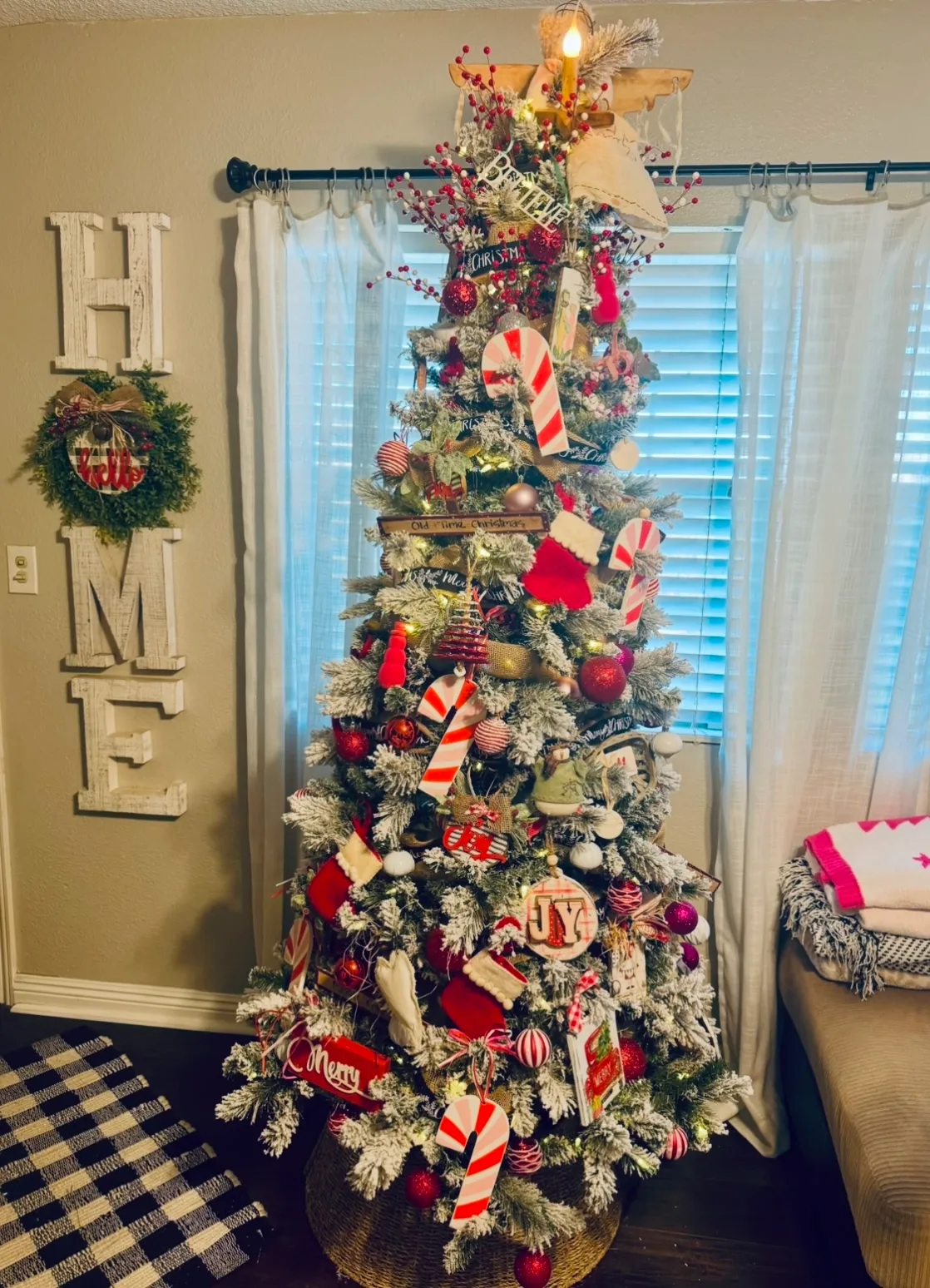 How to Decorate your Christmas Tree on a Budget - A Frayed Knot