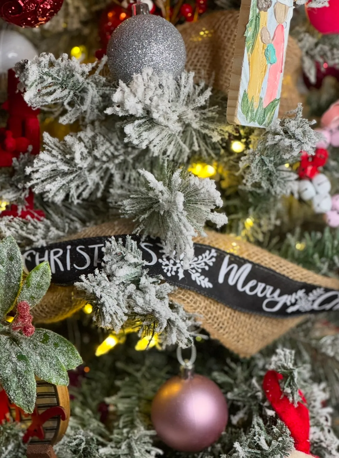 How to Decorate your Christmas Tree on a Budget - A Frayed Knot