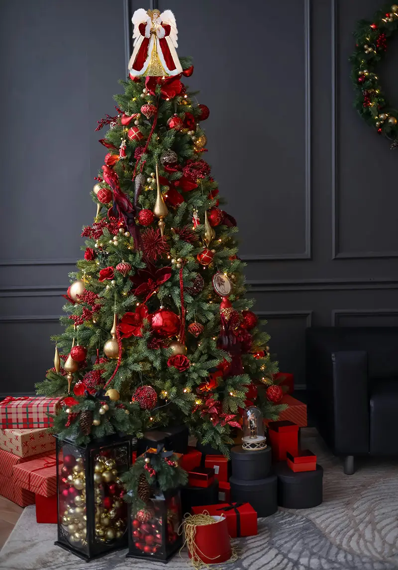 How to Define a Luxurious Angel Tree Topper?