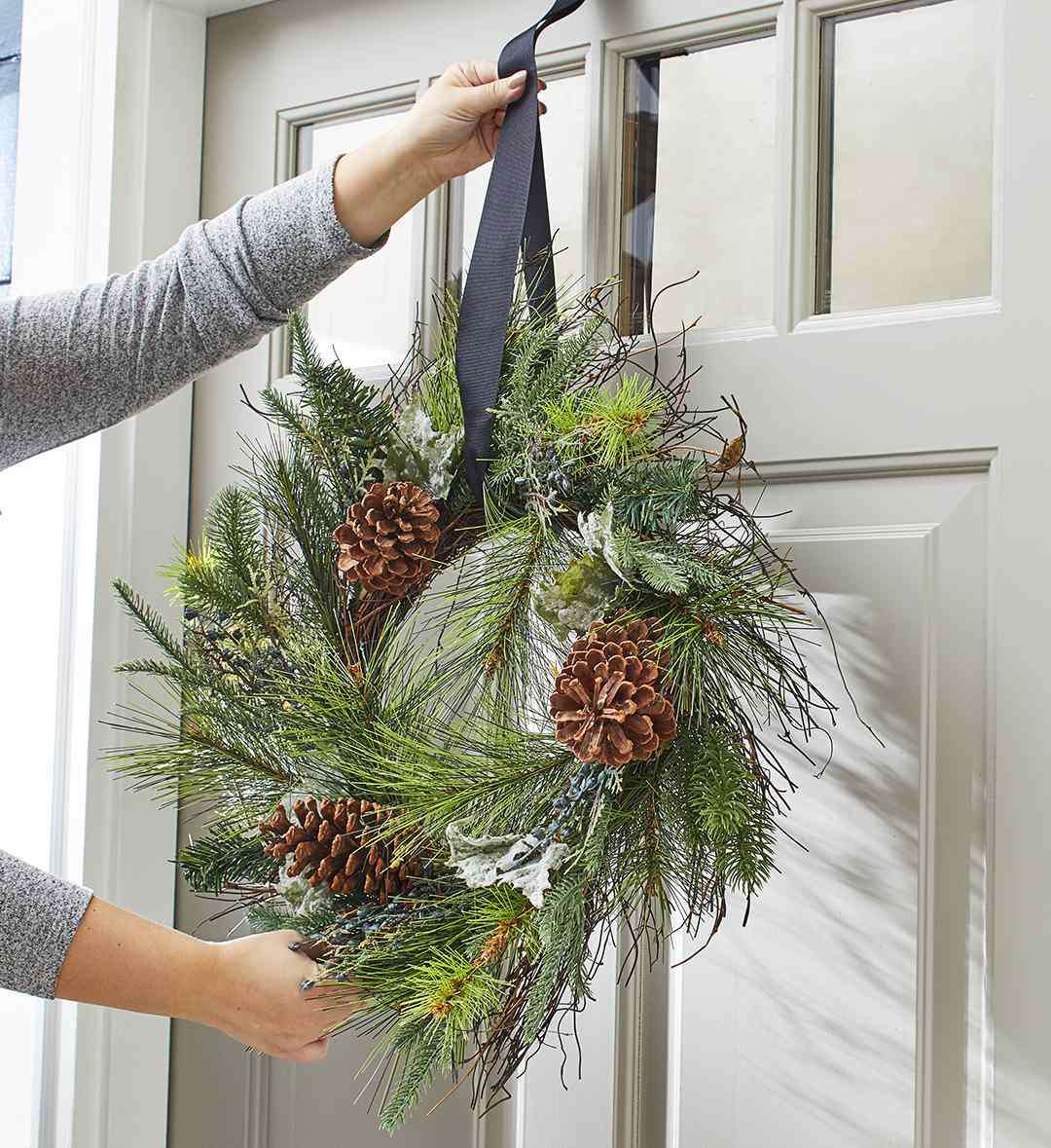 How to Hang a Christmas Wreath: 3 Easy Methods