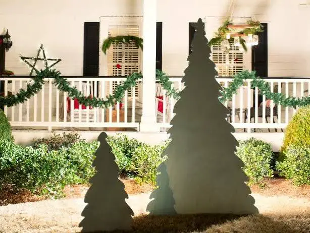 How to Make a Backlit Wooden Christmas Tree | HGTV