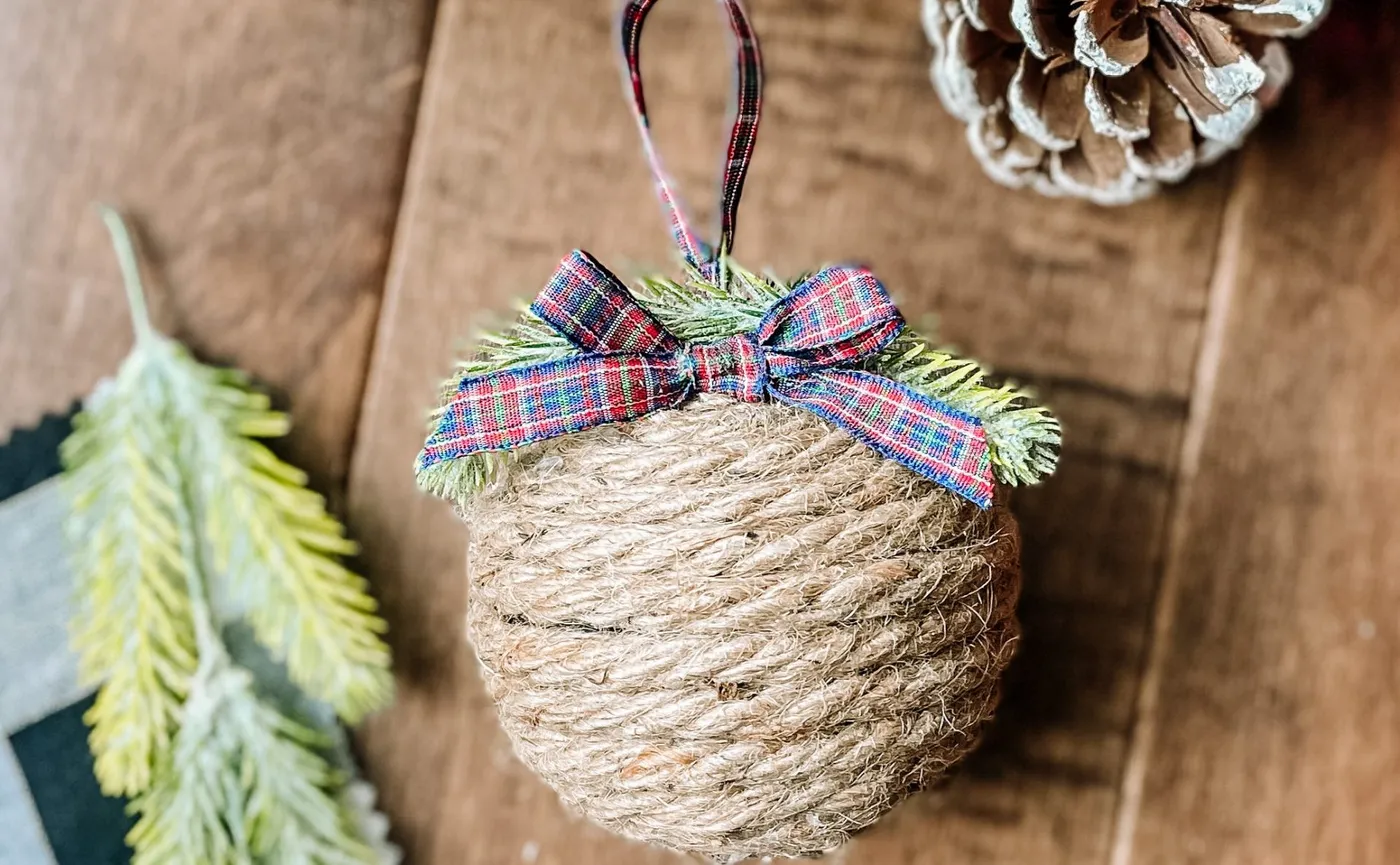 How To Make Easy DIY Dollar Tree Christmas Ornaments - The Festive Mommy