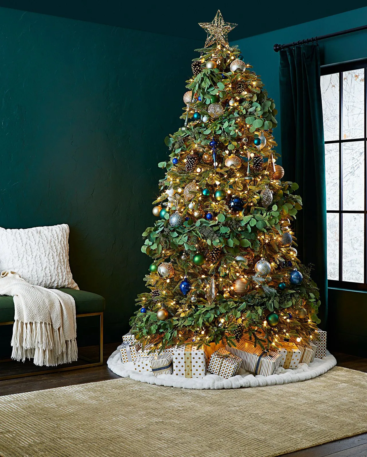How to String Lights on a Christmas Tree