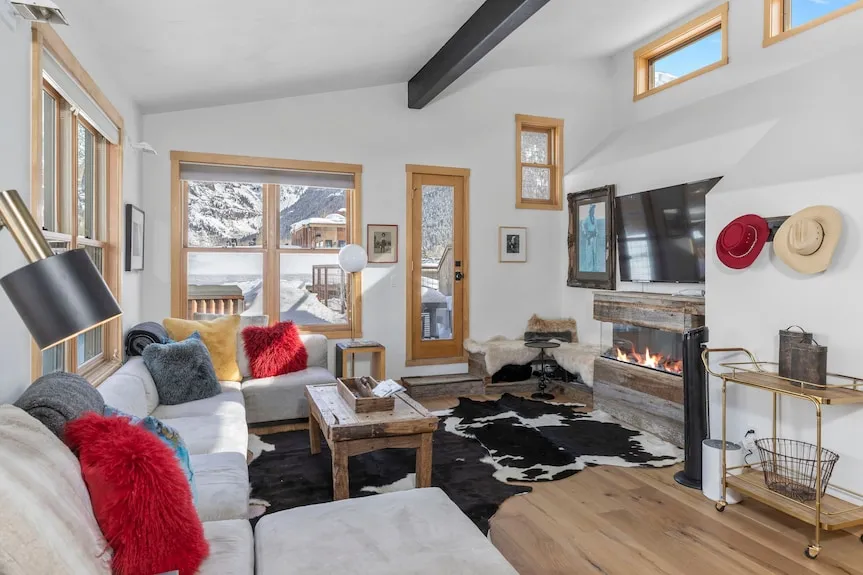In the HEART of Telluride! THE SADDLE PAD- 5 stars! Walk to everything! - Reserve Today - 2026 - Vrbo