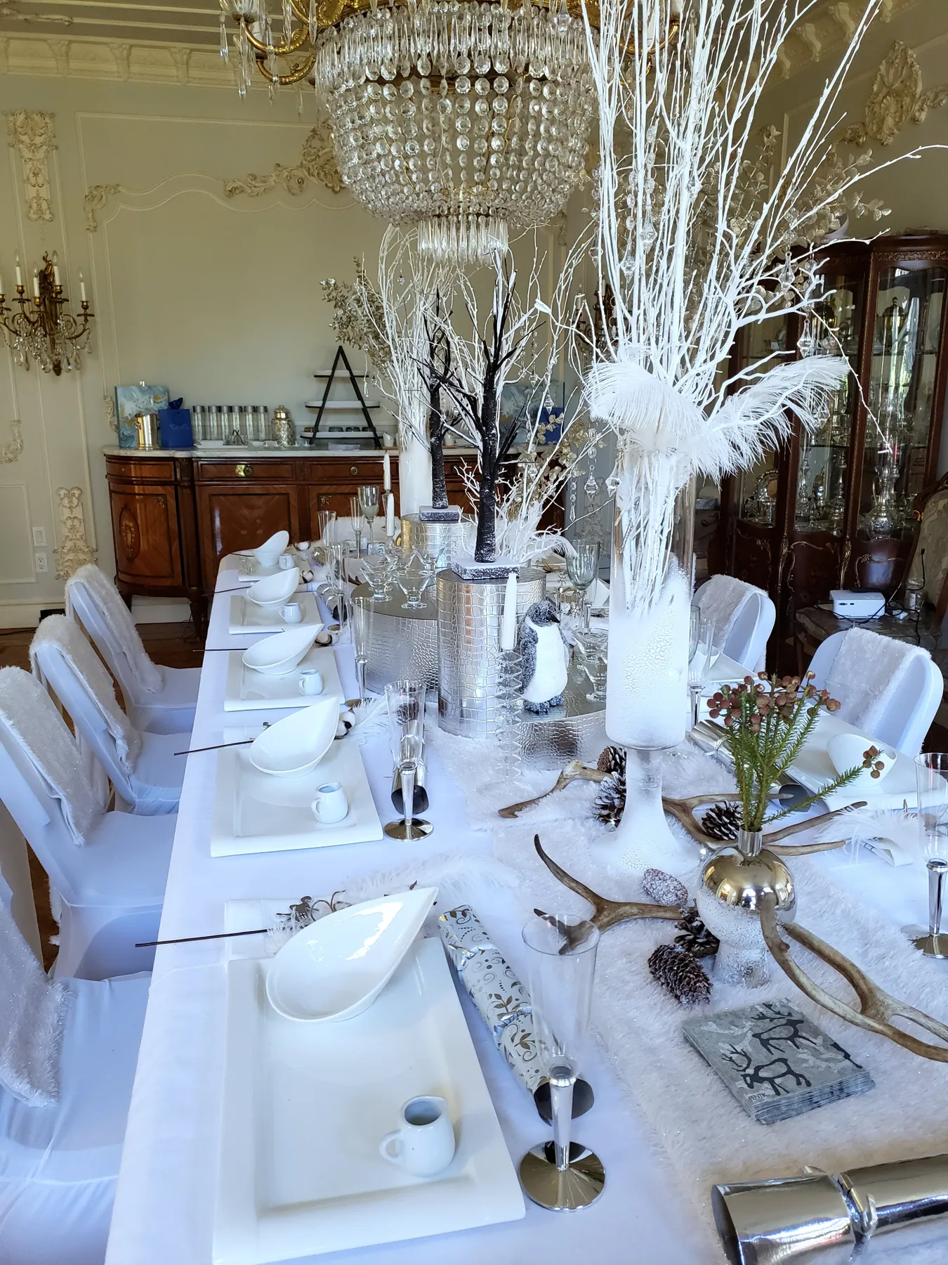 Instagrammable Winter Wonderland Tablescape – little white dish