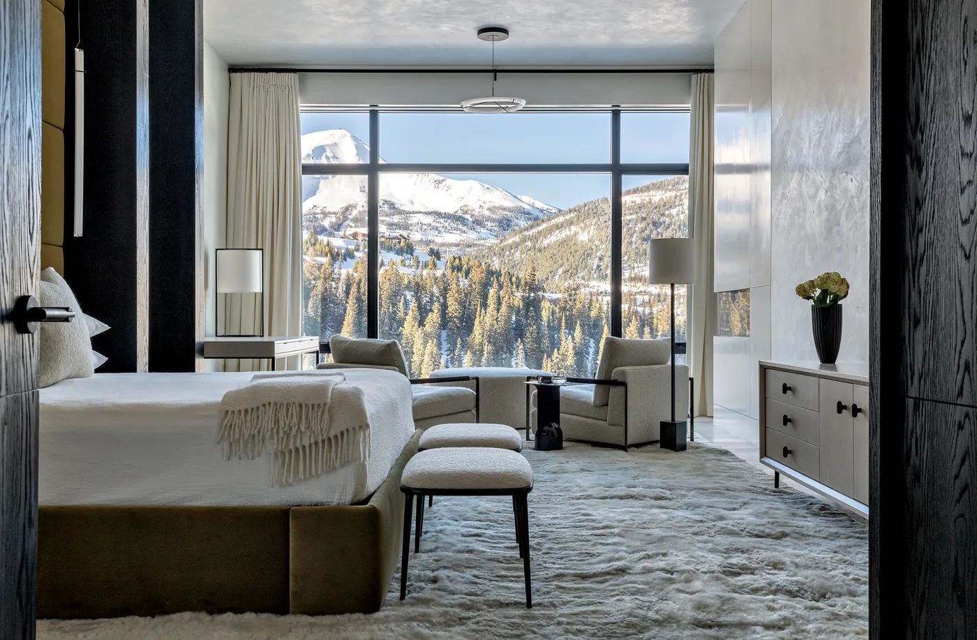 Locati Architects Creates A Modern Mountain Home In Montana | LUXE Interiors + Design
