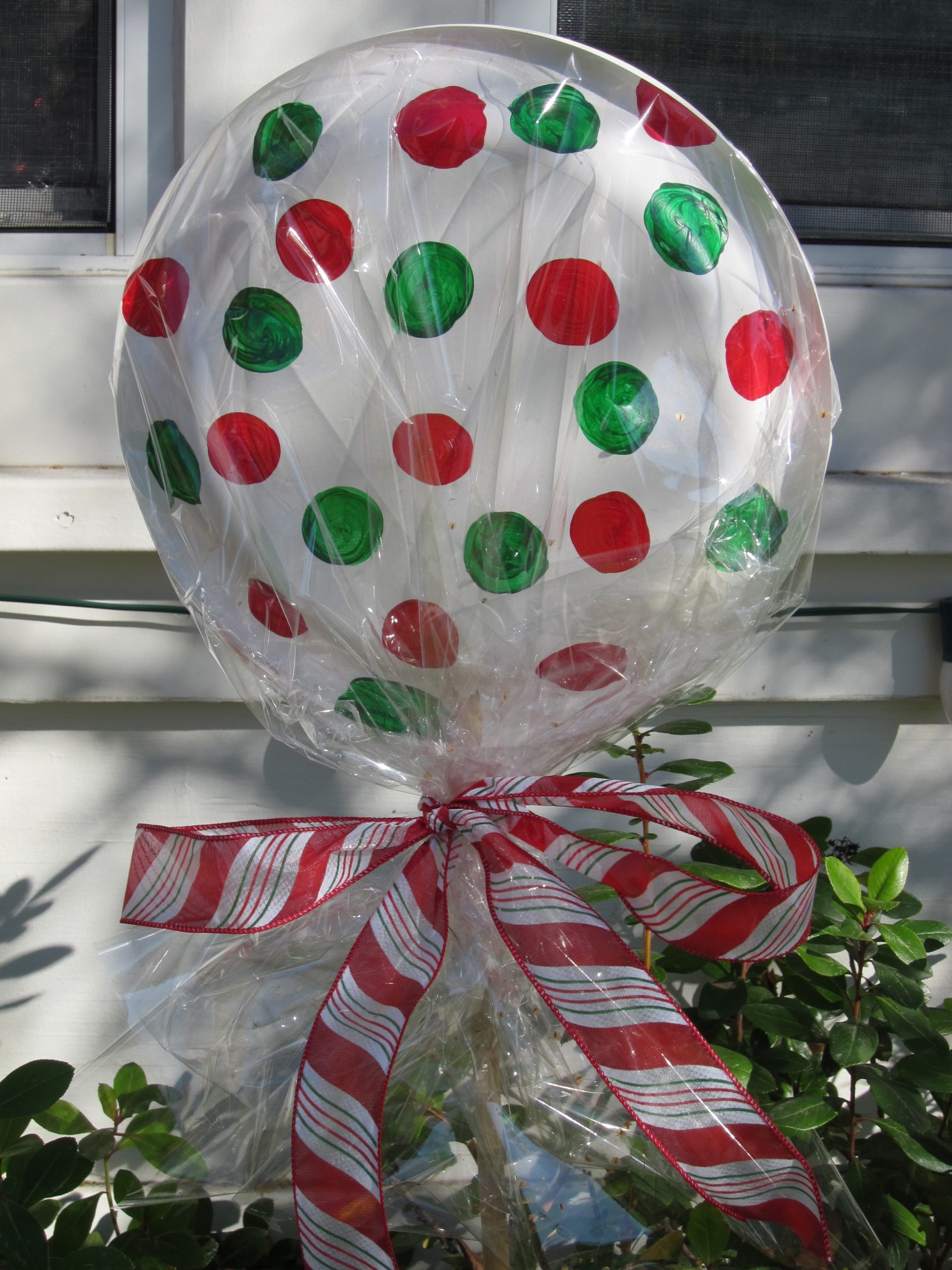 Lollipop Yard Stakes – Lori's favorite things …