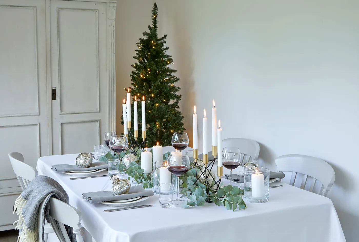 Luxury table linen to create a Christmas dining table that wows | Press Loft