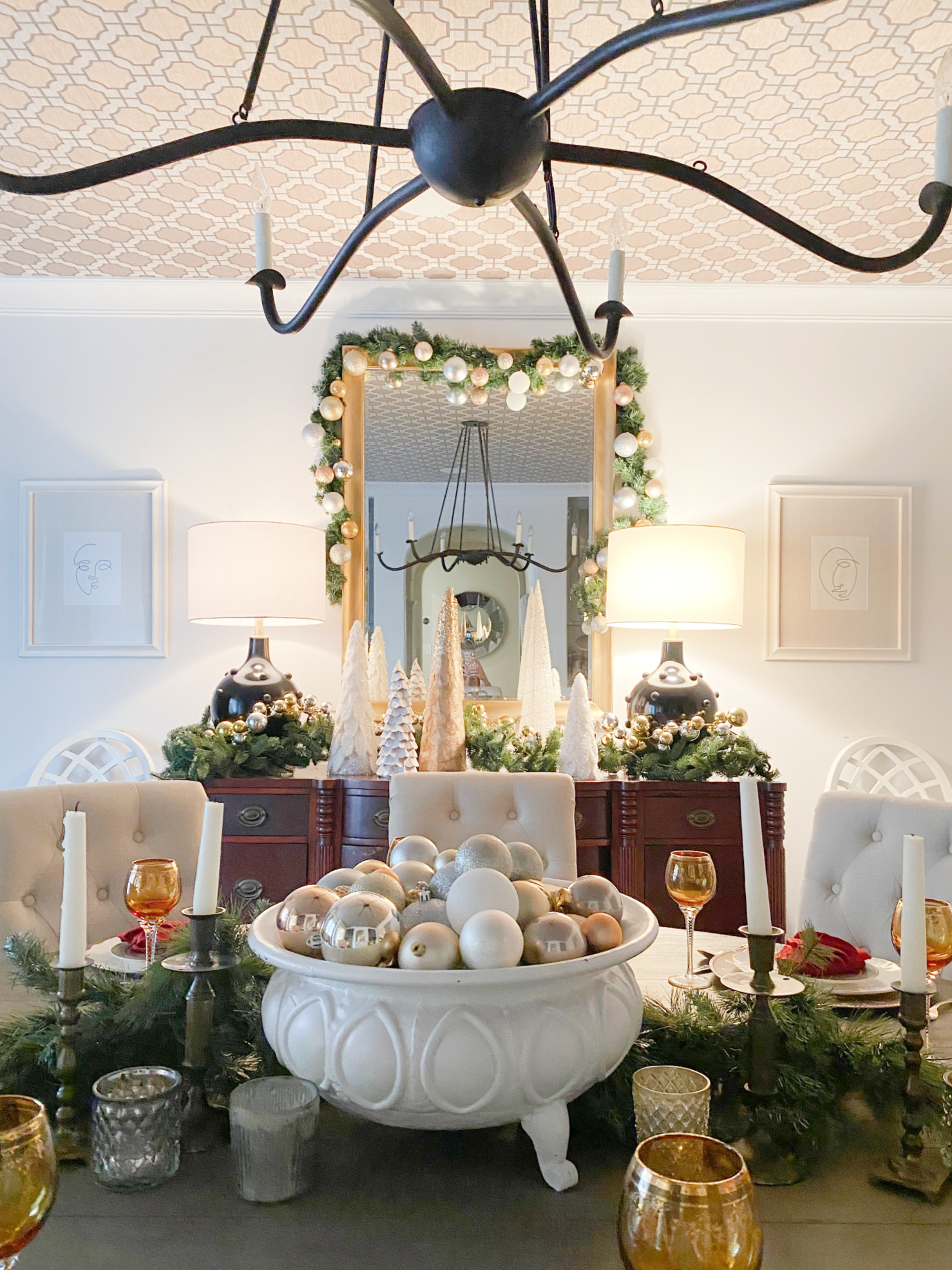 Making Spirits Bright || Our Christmas Dining Room - Southern State of Mind Blog by Heather