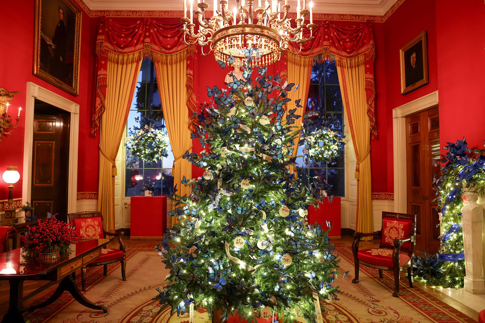 Melania Trump tames Christmas | CNN