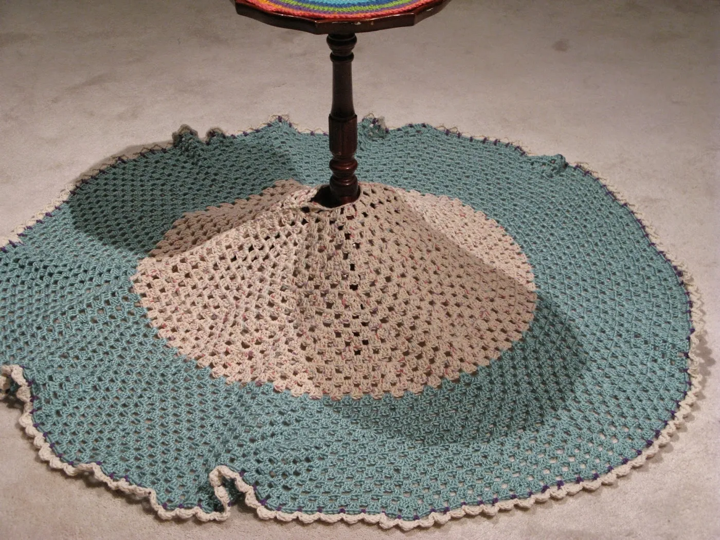 meo my crochet: Granny Circle Christmas Tree Skirt