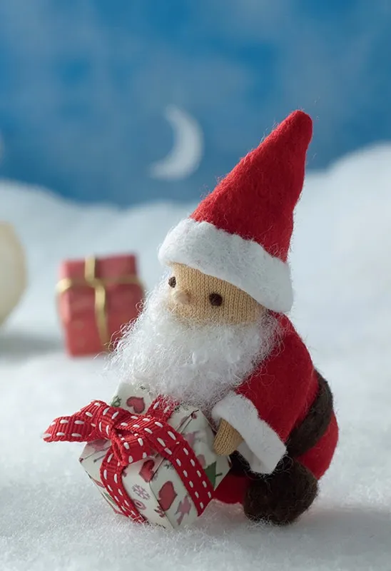 Mini Felt Christmas | Bookmarked