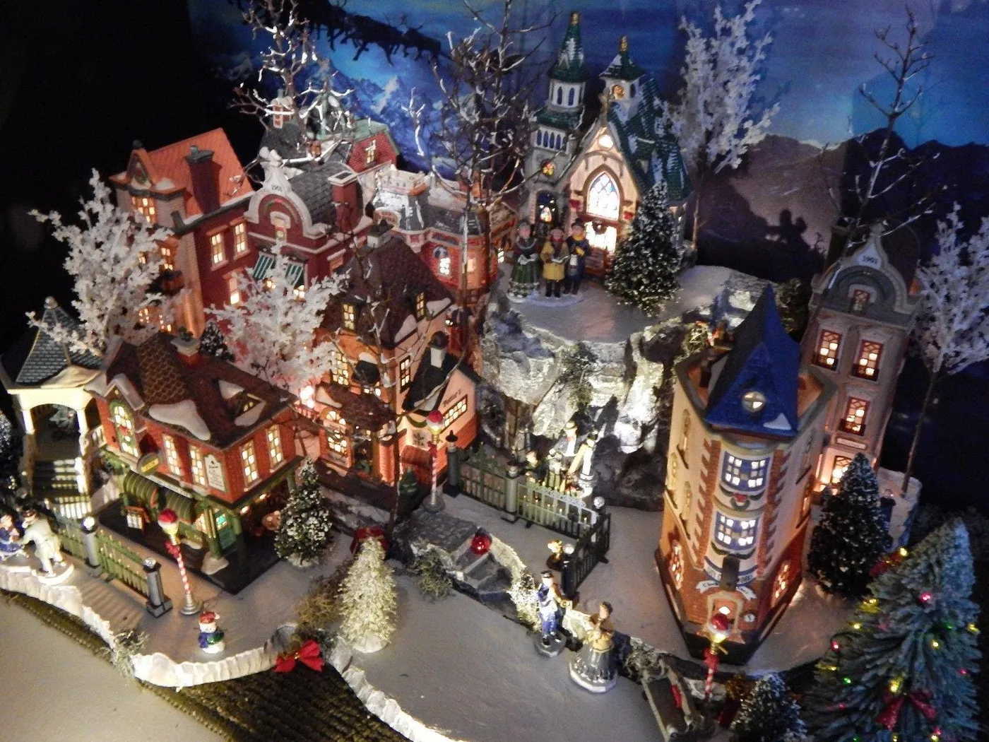 Modern Christmas Village Display Nostalgic Christmas Village Ideas For Your Holiday Mantel