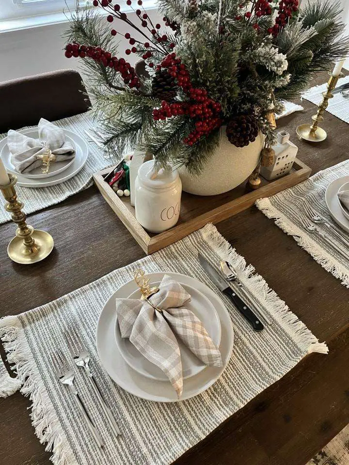 Napkin Folds Rustic Napkin Rings 14 Napkin Folding Ideas That Will Complete Your Holiday Tablescape