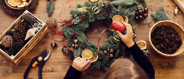 Need Eco Friendly Ways to Keep the Kids Busy This Christmas? Try Our Crafty Festive Decor Ideas! -