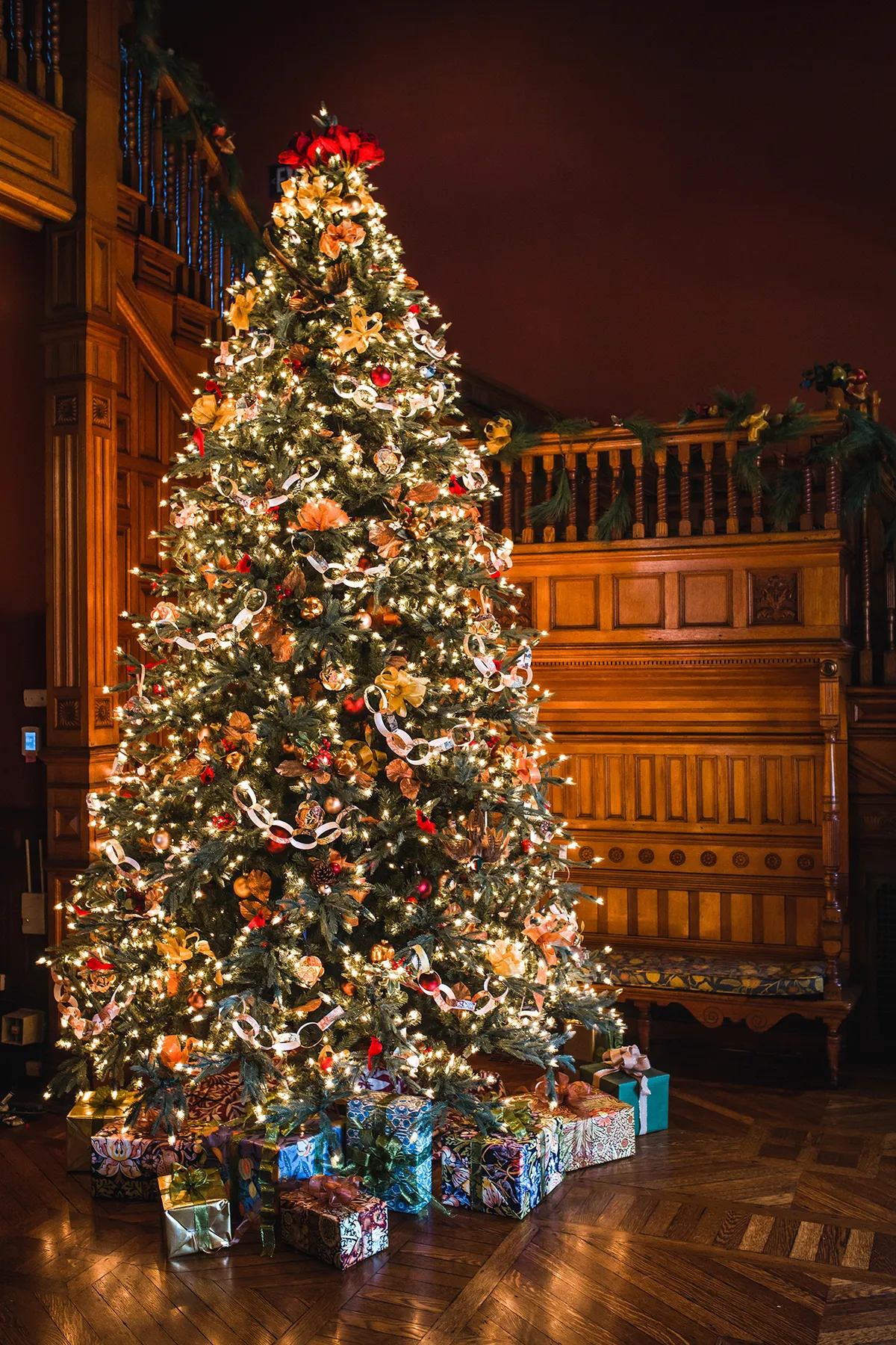 New England Historic Homes Celebrate Christmas