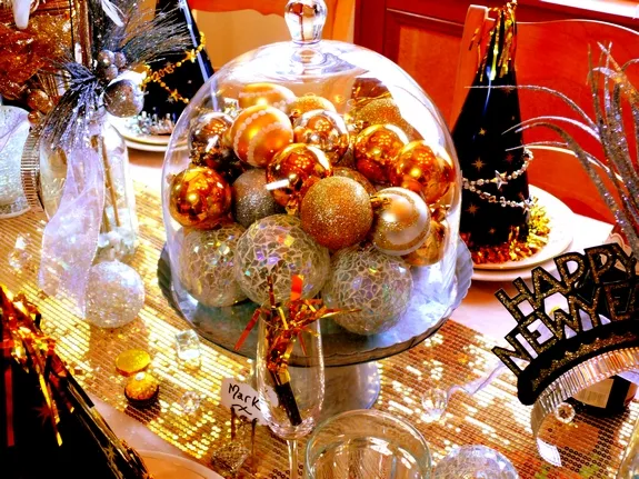 New Year's Eve Table Setting | New Years | Issues