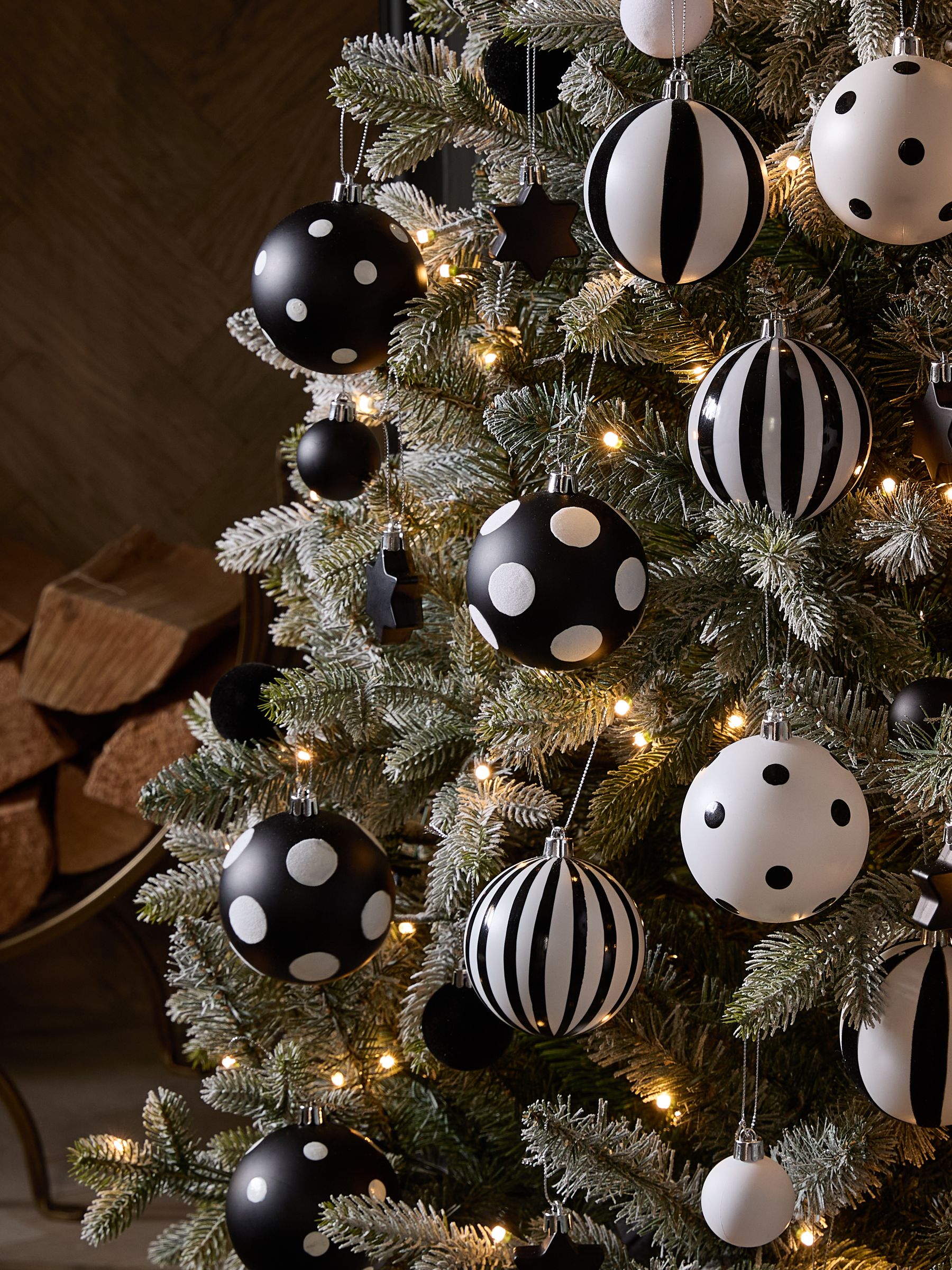 Next 50 Pack Monochrome Spot Shatterproof Christmas Baubles - Black ONE