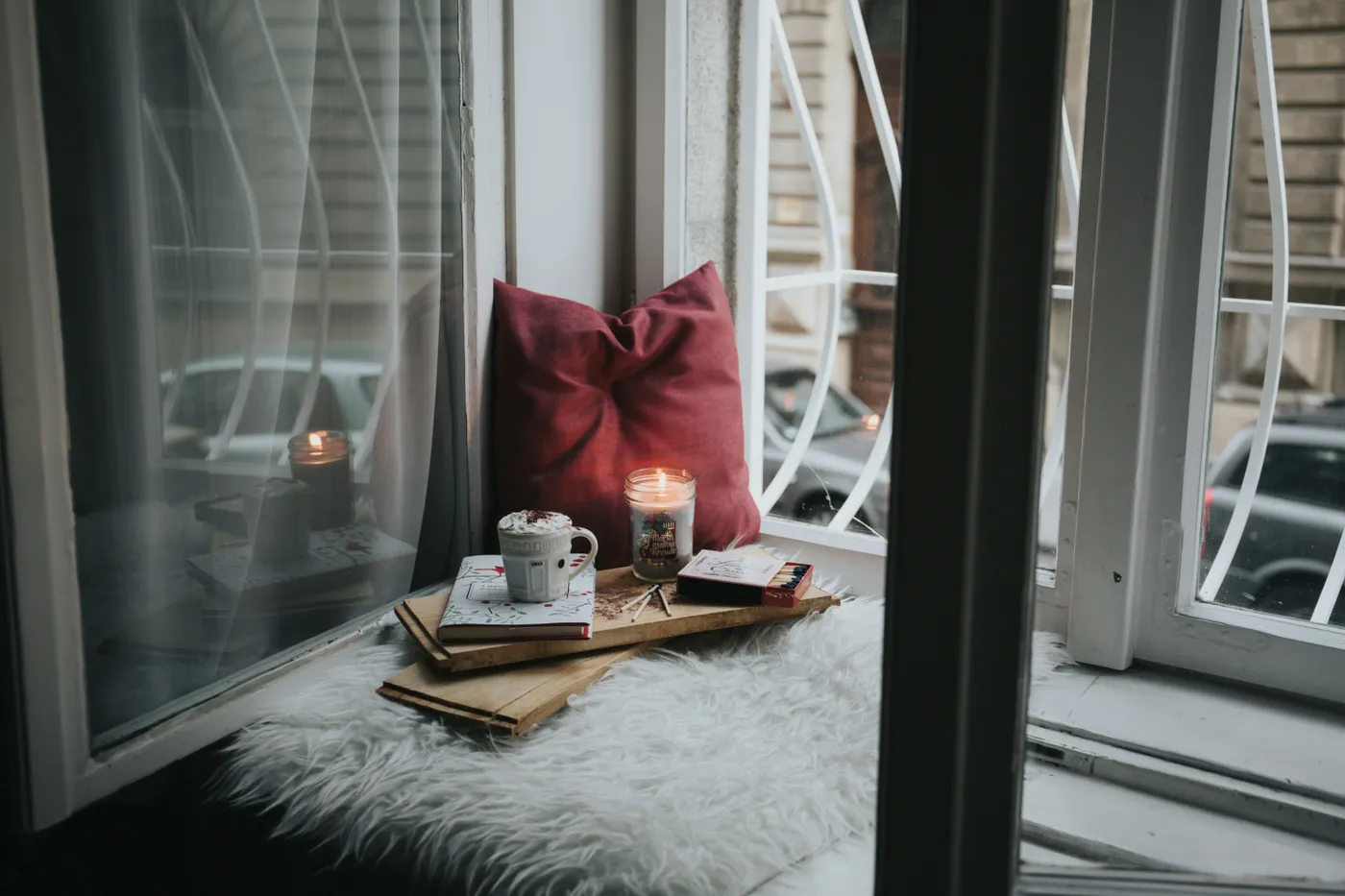Nooks and crannies: Designing cozy corners in your home - The Escape Home