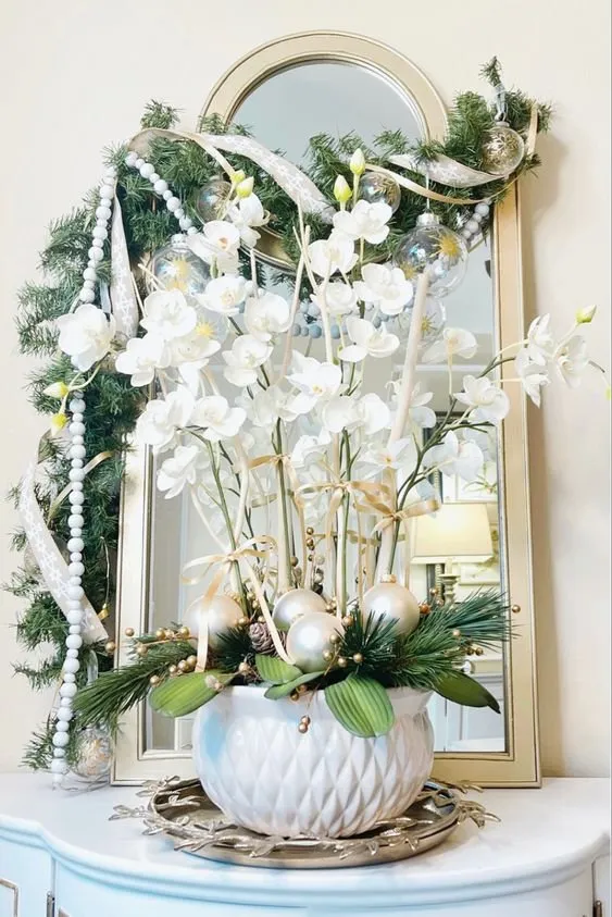 Orchid Centerpiece Ideas for a Stunning Christmas Display