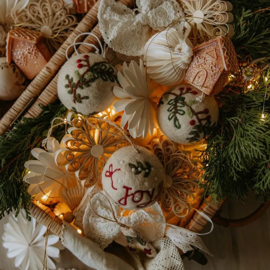 Ornement | | Bauble Joy Ornament | Age Ones Christmas | Shirley Bredal