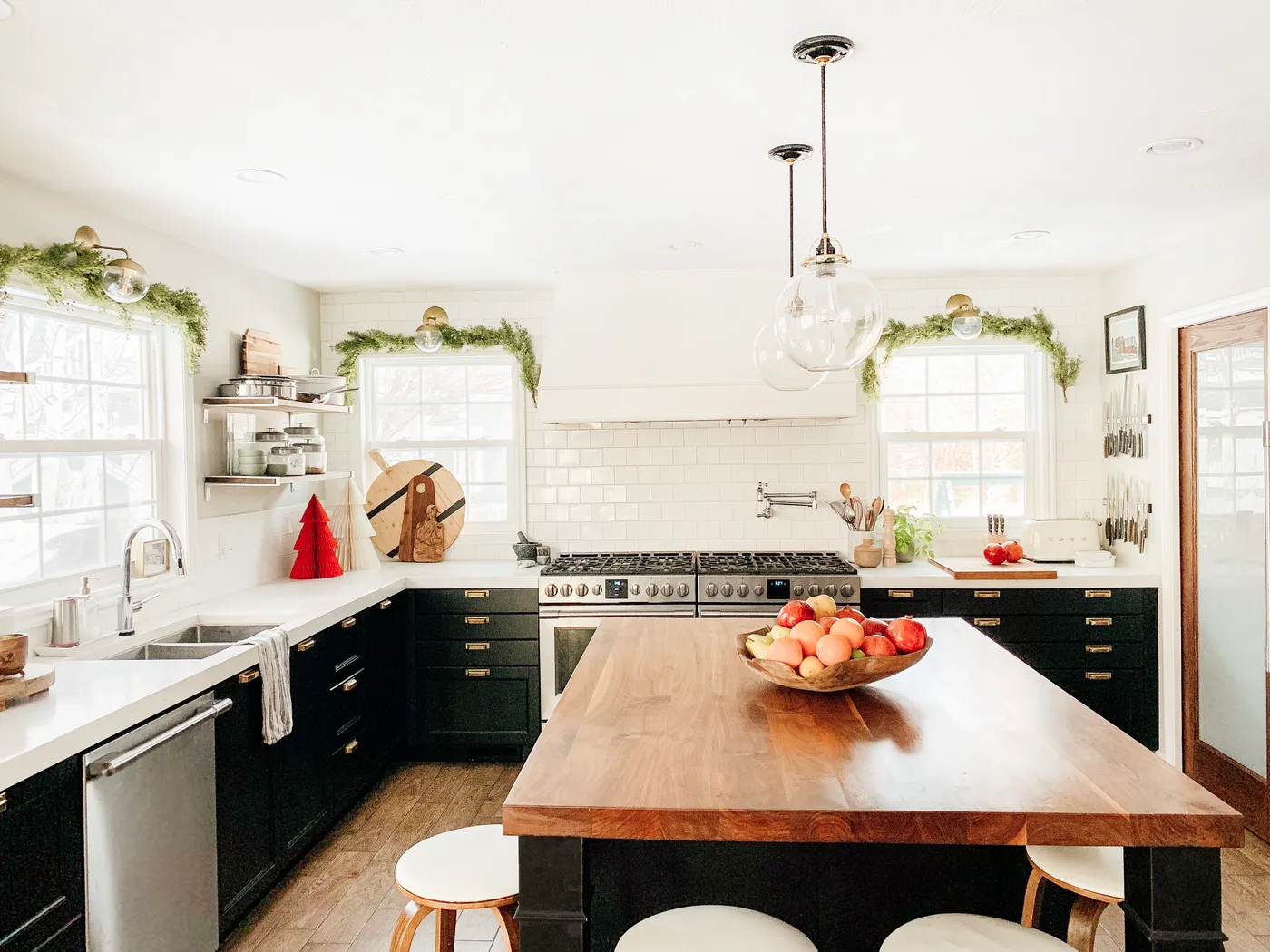 Our Christmas Kitchen - Chris Loves Julia