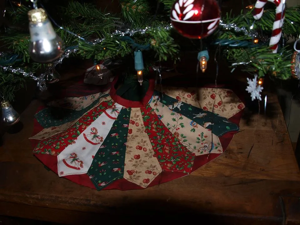 Our Favorite Quilted Tree Skirts This Year! | Crafty House
