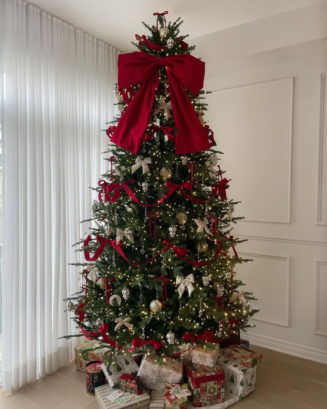 Oversized Bow Christmas Trees: The Trend Redefining Holiday Decor in 2025
