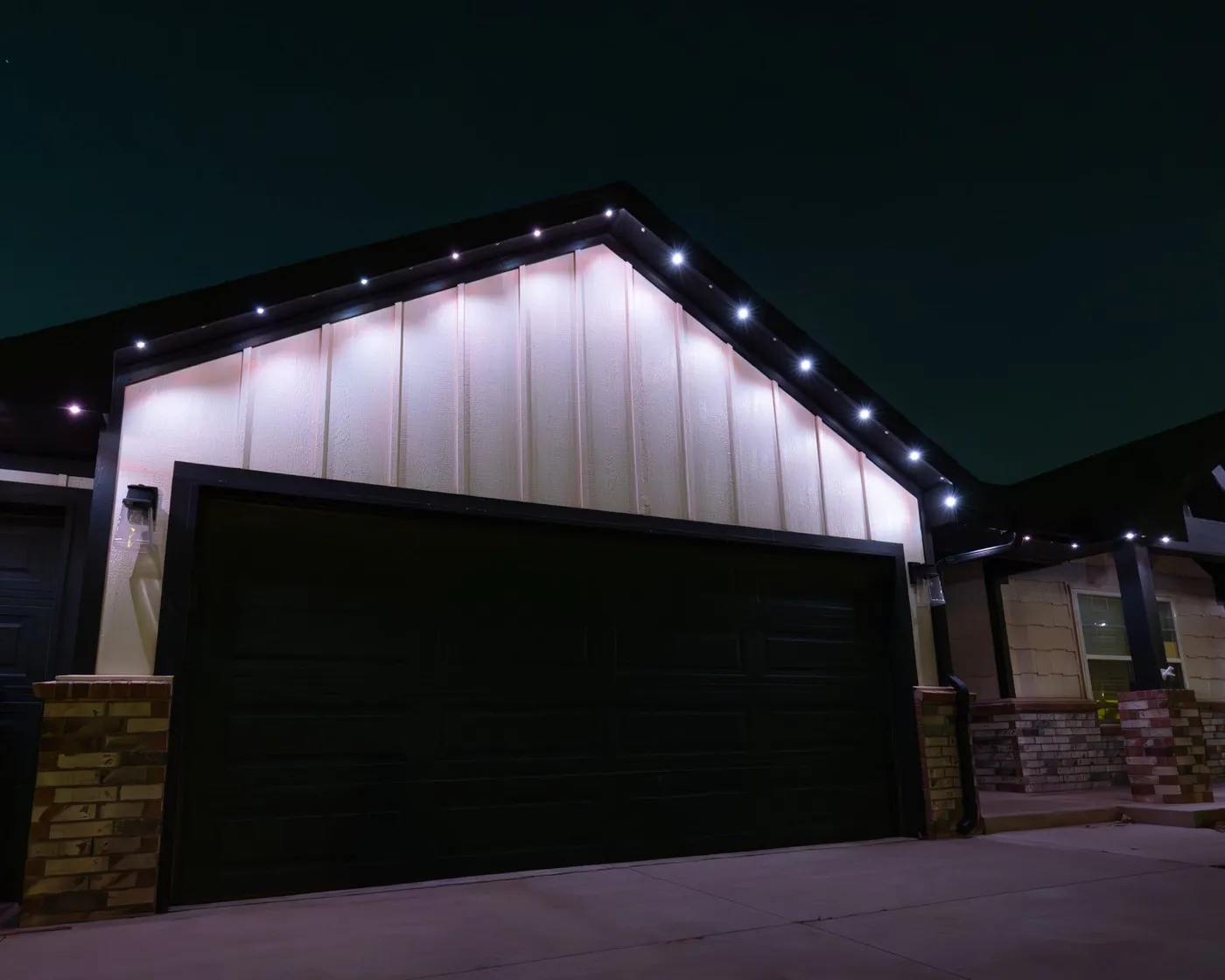 Permanent Christmas Lights in Edmond, OK | Apollo Home Solutions