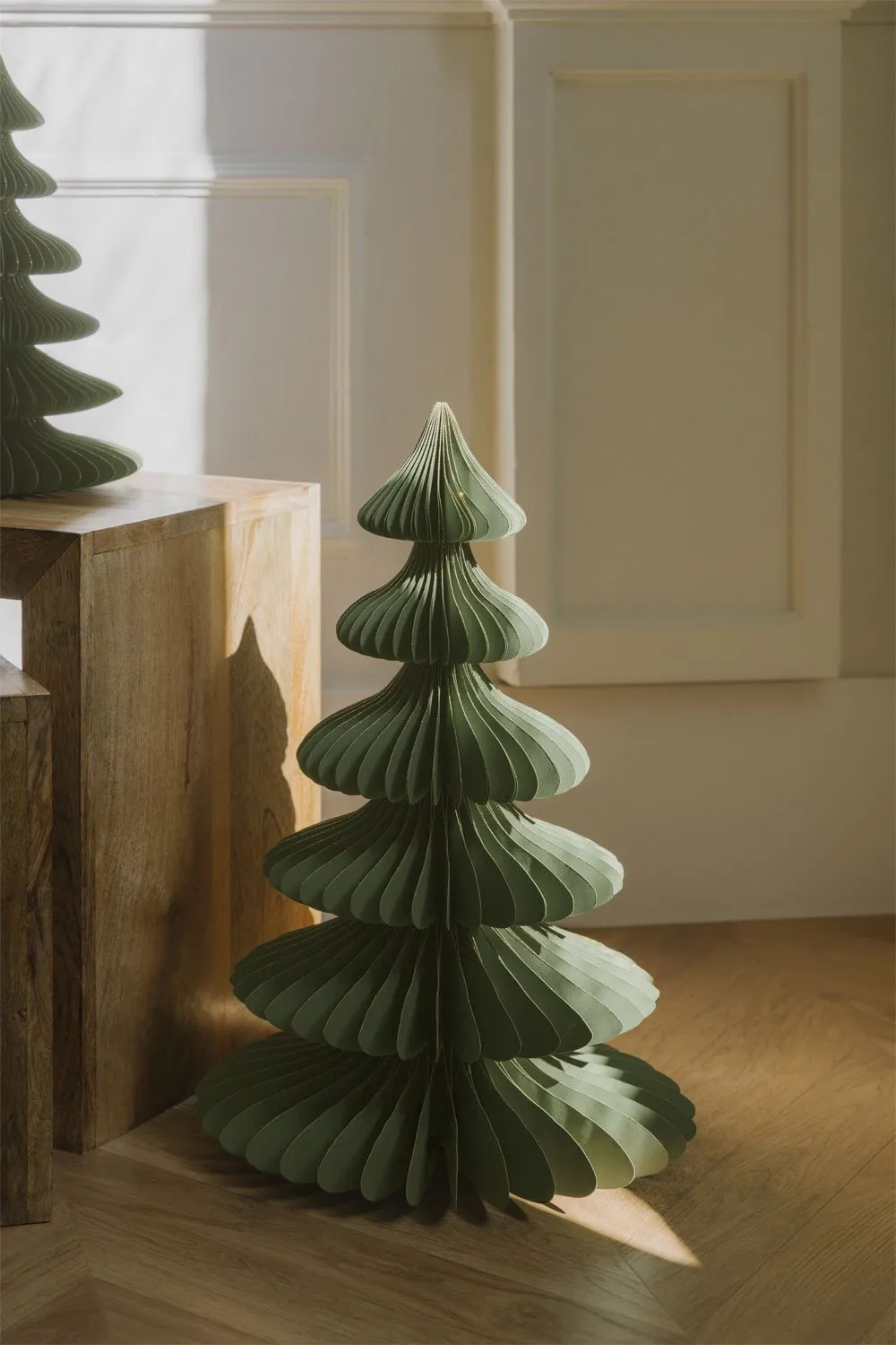 Pesto green paper Christmas tree 45 cm with glitter Navira - SKLUM