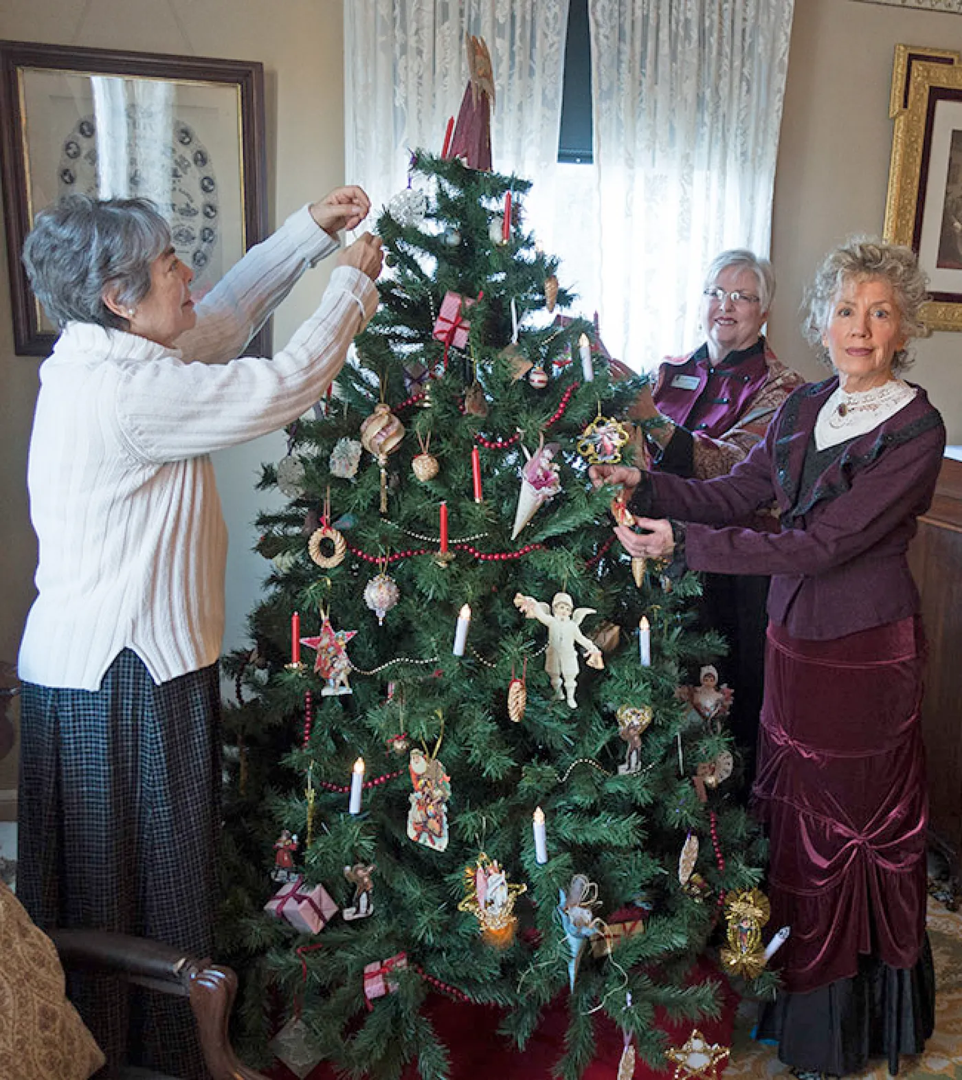 Photo Gallery – Victorian Christmas | Historic Jacksonville, Inc.
